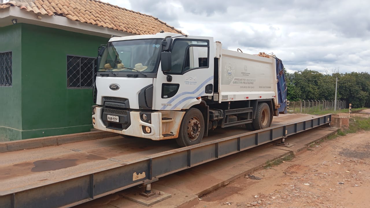 Prefeitura inicia a destinação do lixo para o CGR de Catanduva.